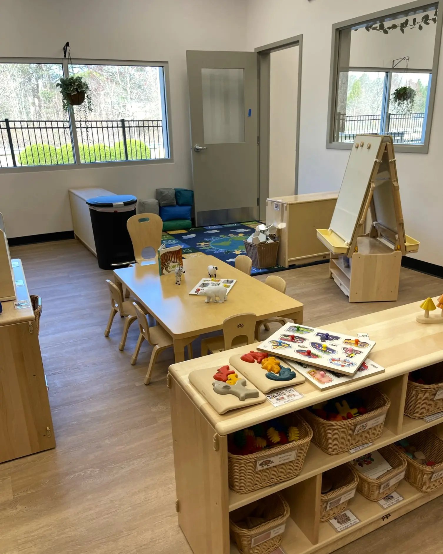 Modern Daycare Furniture Montessori Preschool Furniture Early Childhood  Education Supplies - Cowboy